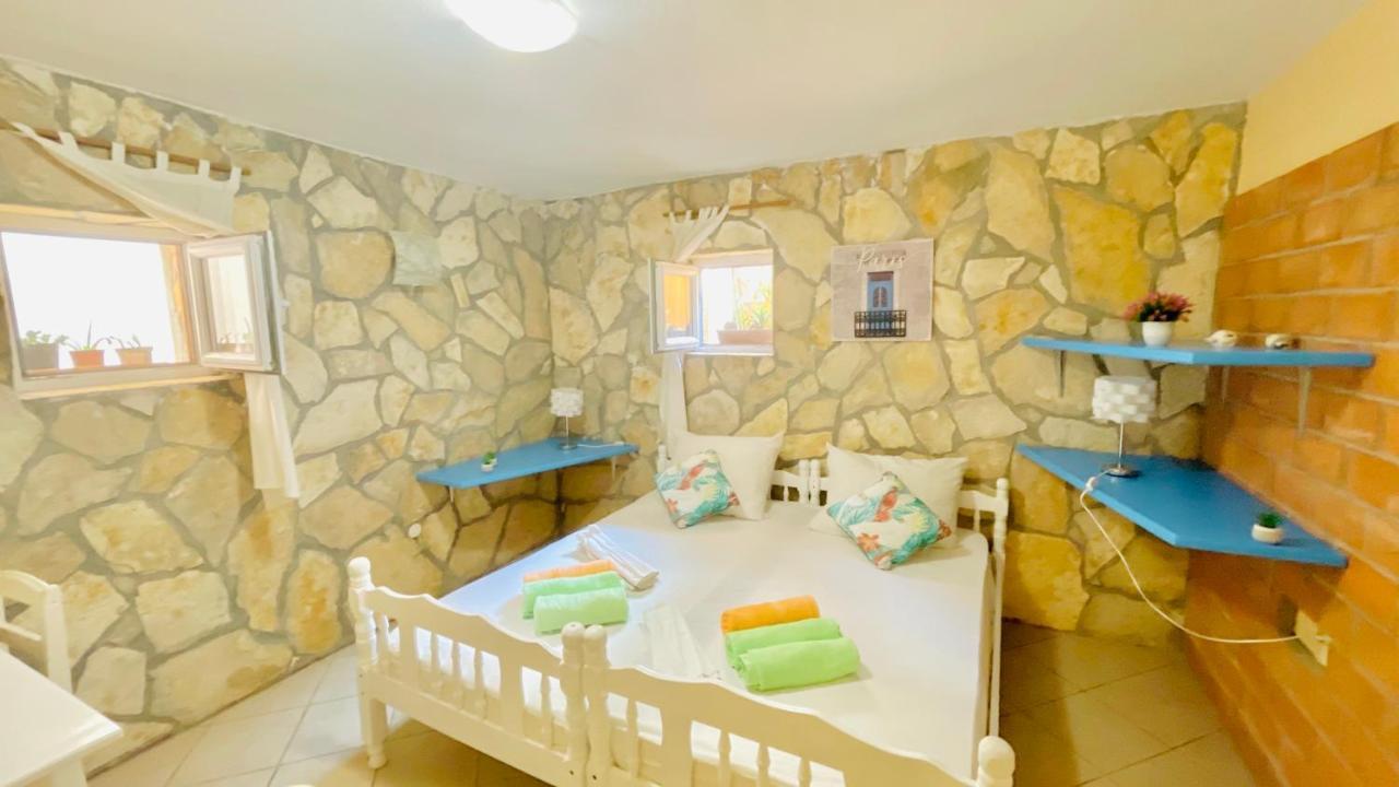 Colorful And Happy Apartment Sukosan - With Parking ภายนอก รูปภาพ