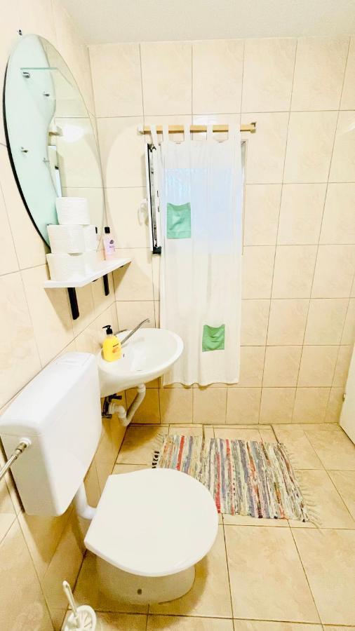 Colorful And Happy Apartment Sukosan - With Parking ภายนอก รูปภาพ