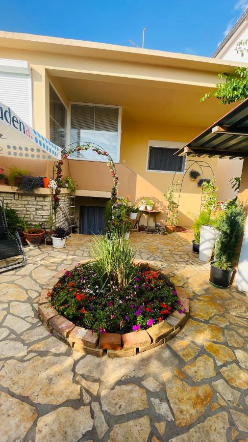 Colorful And Happy Apartment Sukosan - With Parking ภายนอก รูปภาพ