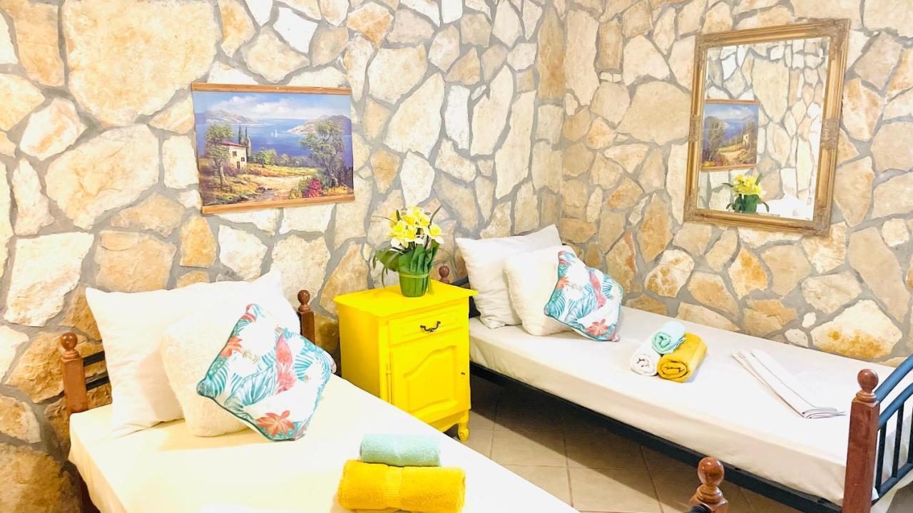 Colorful And Happy Apartment Sukosan - With Parking ภายนอก รูปภาพ